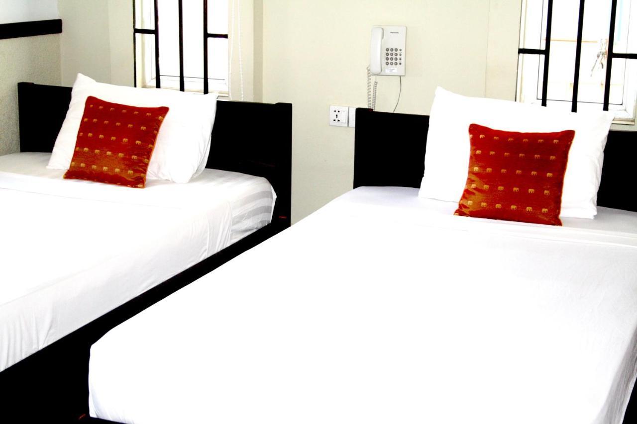 Lalune Hotel พนมเปญ ภายนอก รูปภาพ