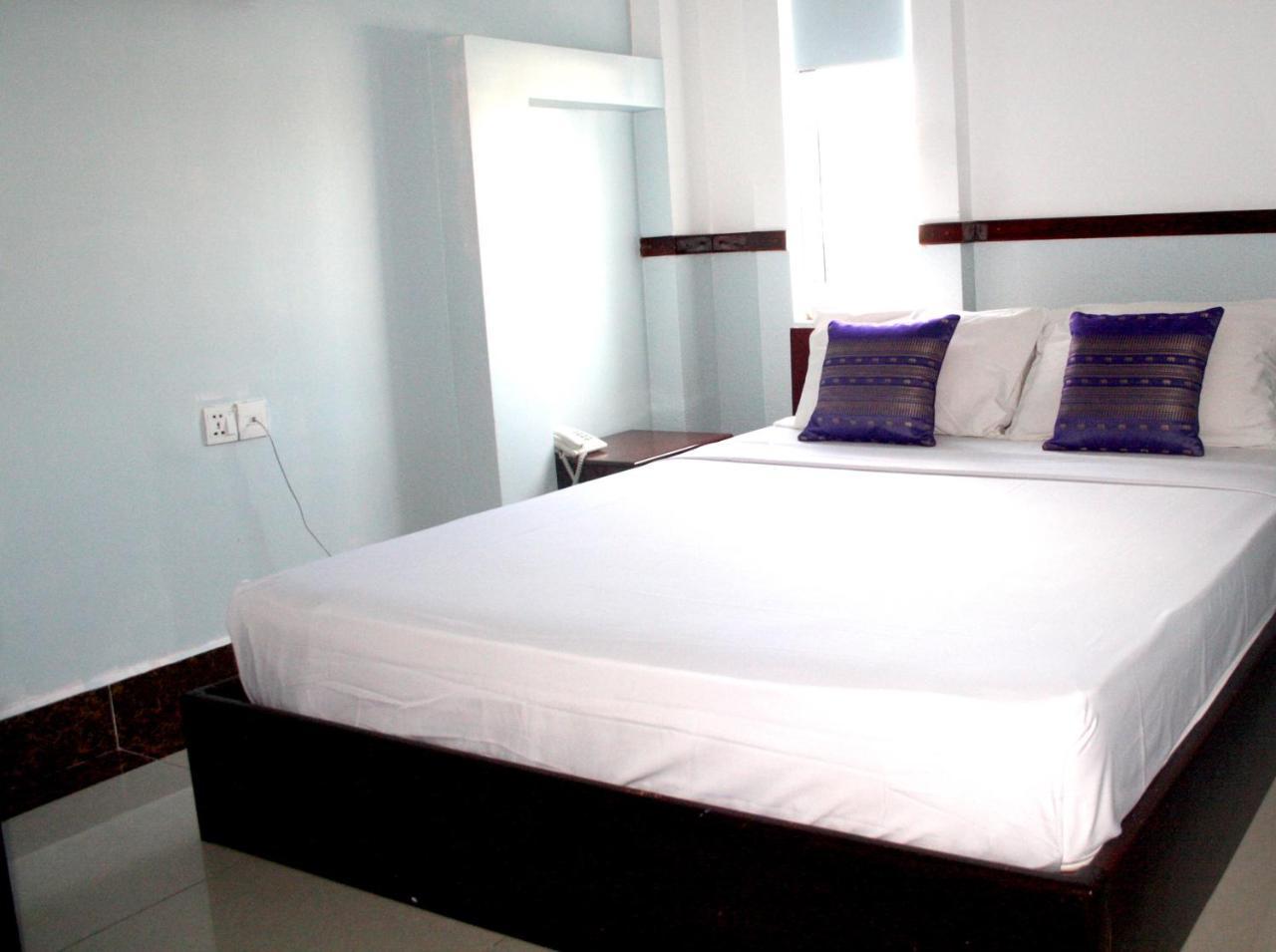 Lalune Hotel พนมเปญ ภายนอก รูปภาพ